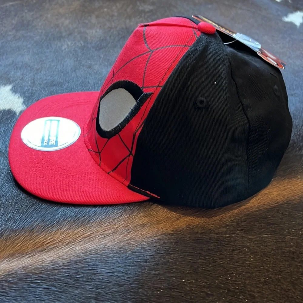 Spider-Man Hat - Picture 2 of 4